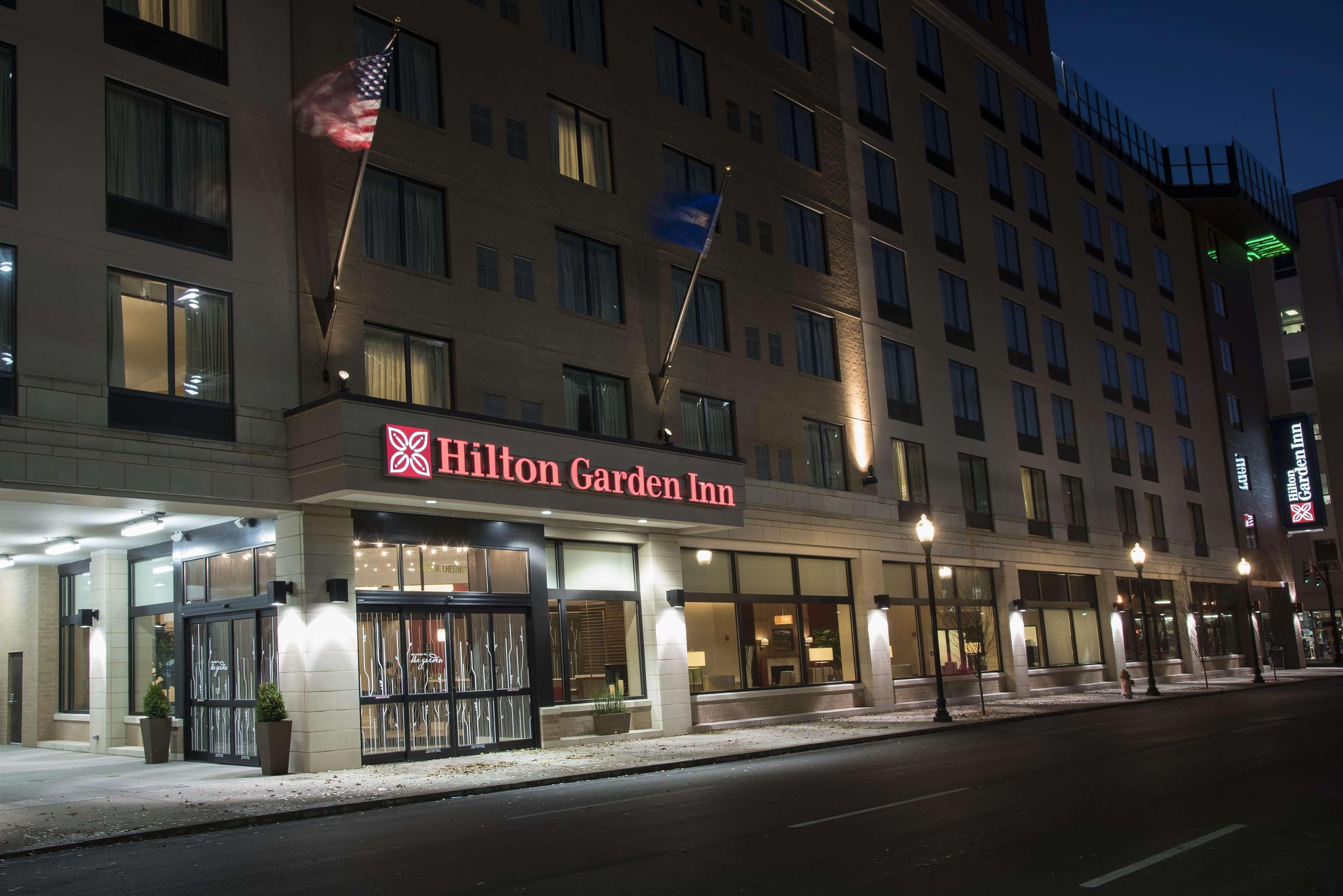Hilton Garden Inn Louisville Downtown Exteriör bild