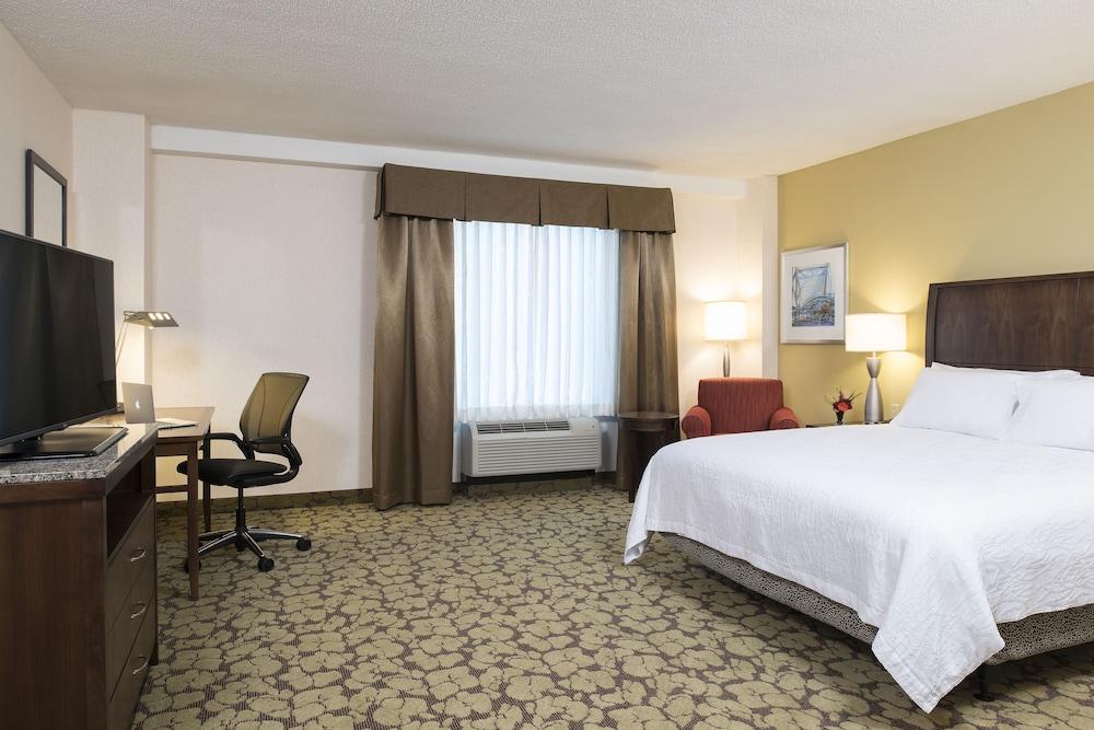 Hilton Garden Inn Louisville Downtown Exteriör bild