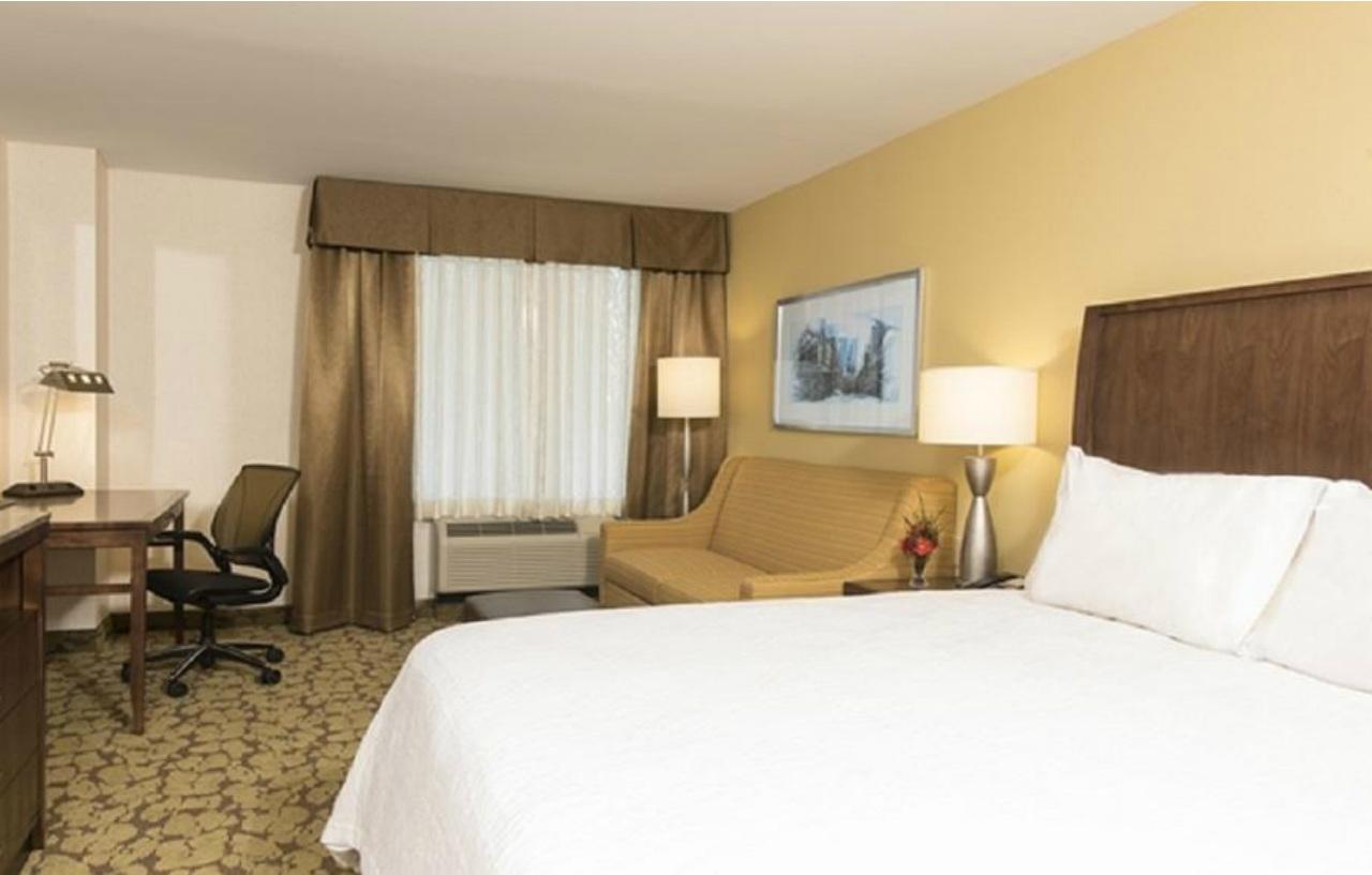 Hilton Garden Inn Louisville Downtown Exteriör bild