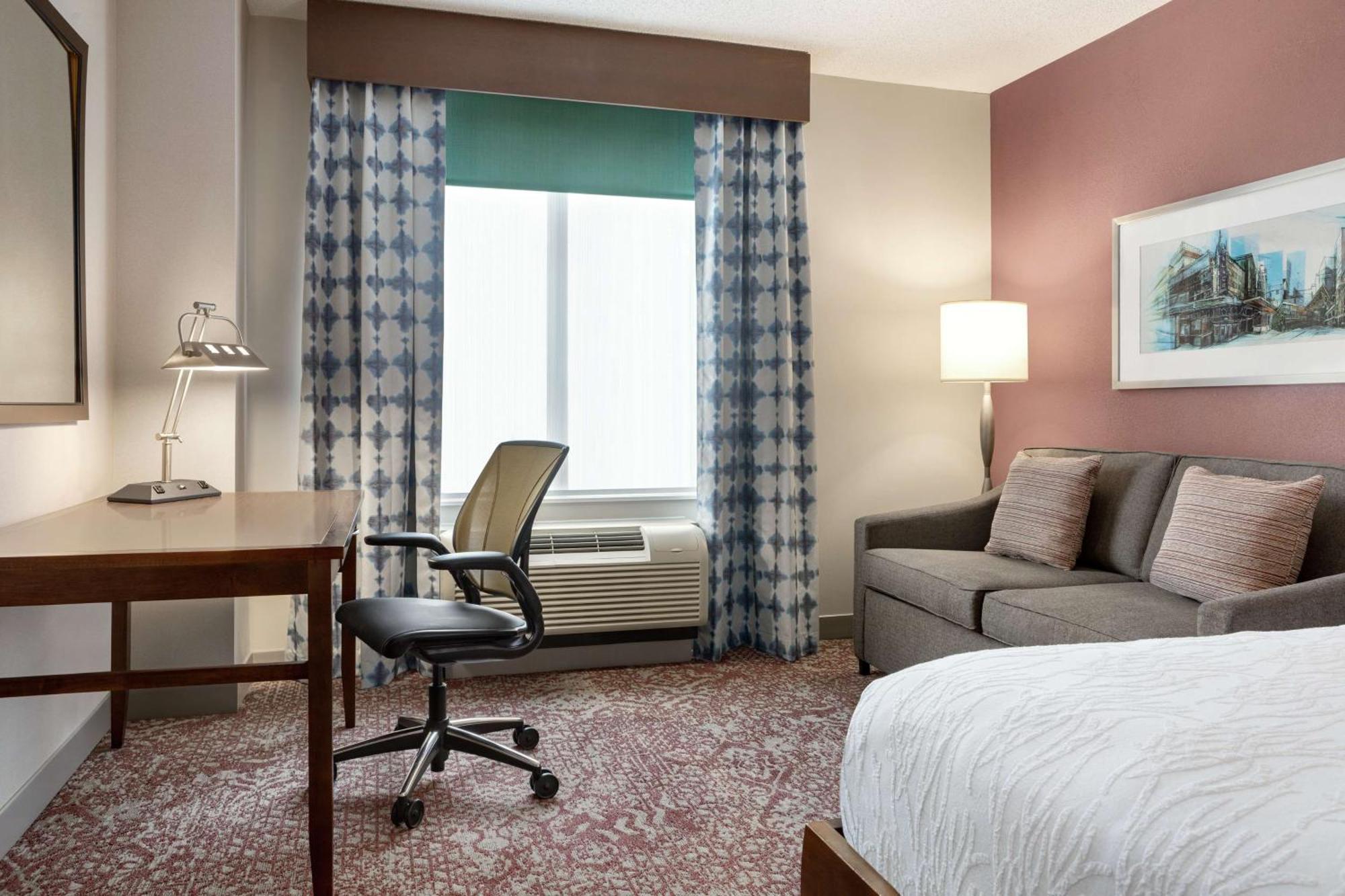 Hilton Garden Inn Louisville Downtown Exteriör bild